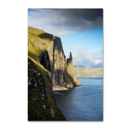 Trademark Fine Art Philippe Sainte-Laudy 'Trollkonufingur' Canvas Art, 30x47 PSL1071-C3047GG